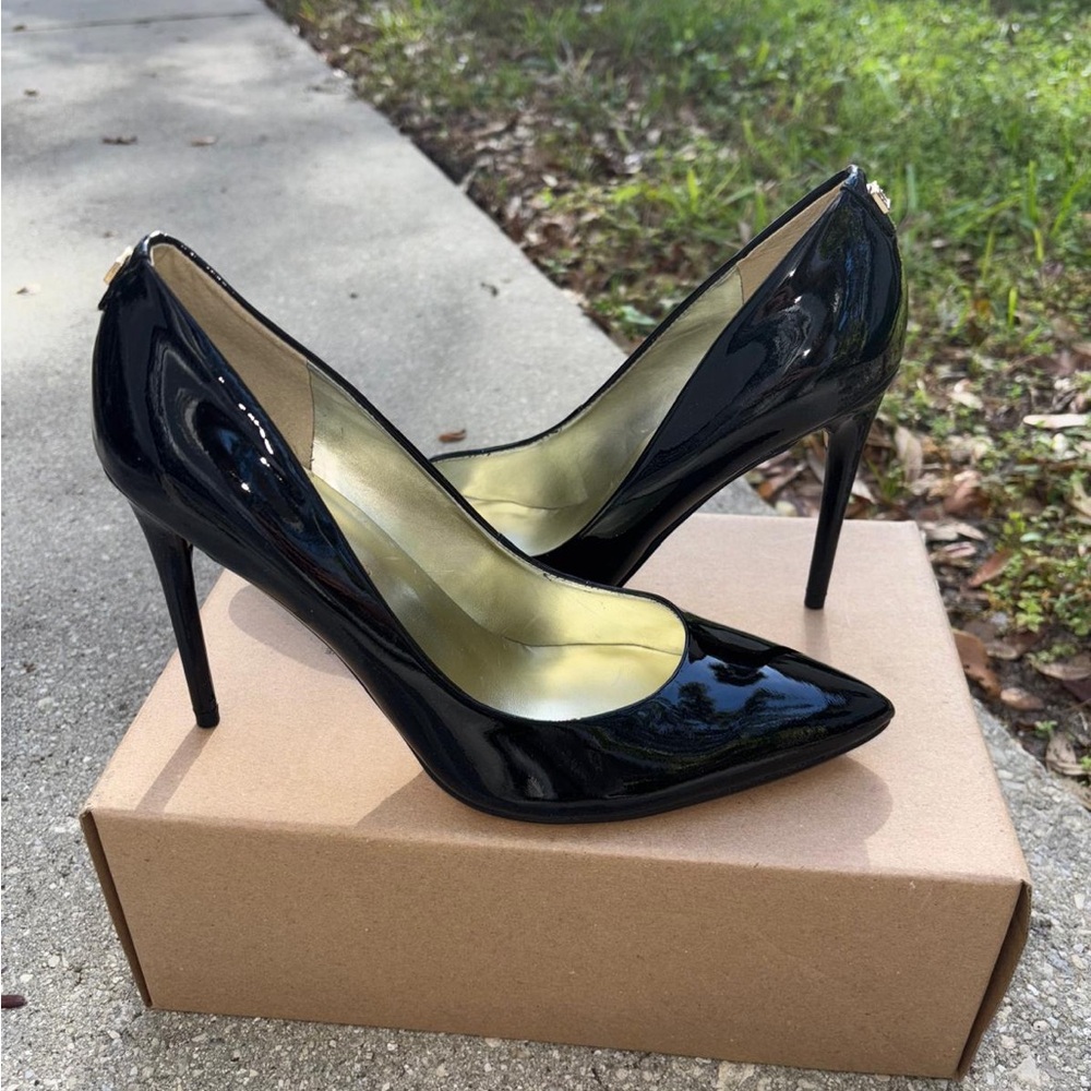 Ivanka Trump Glossy Black Heels